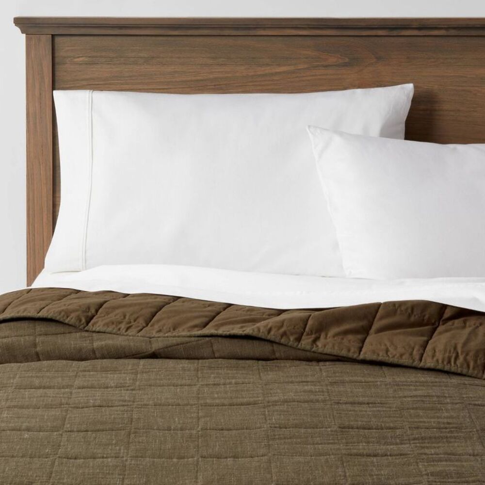 King Space Dyed Cotton Linen Quilt Olive - Threshold